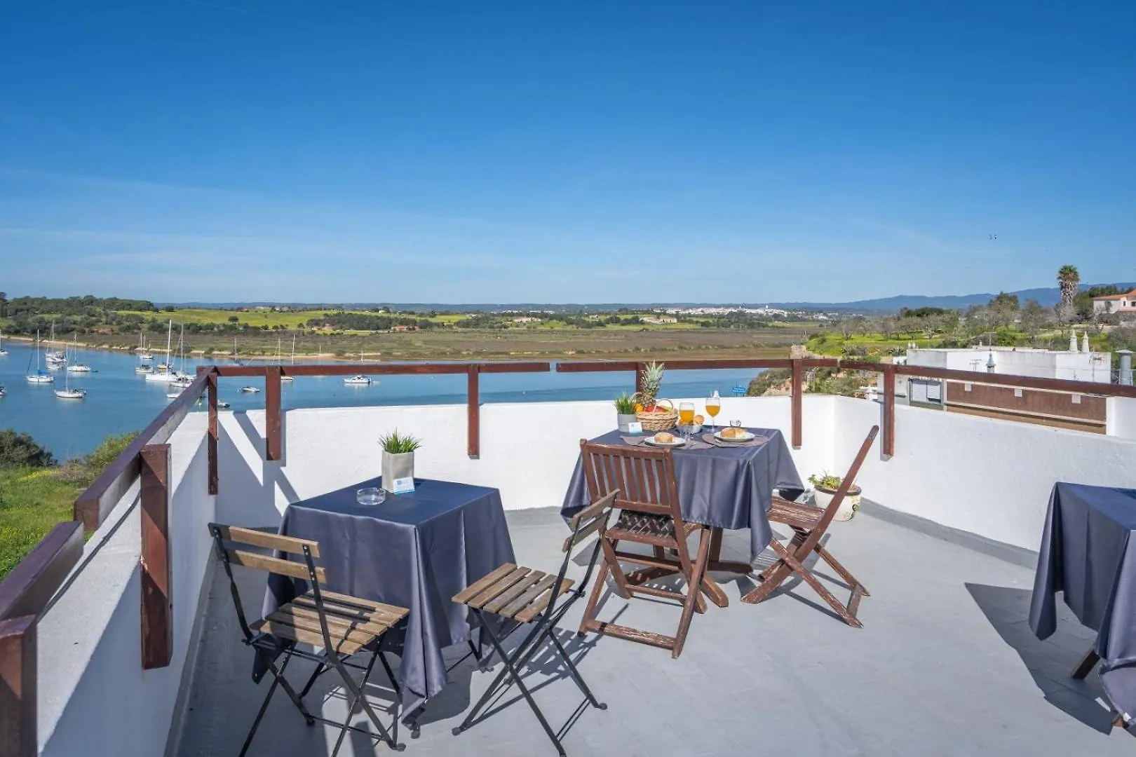 Homestay Ria Guest House Alvor